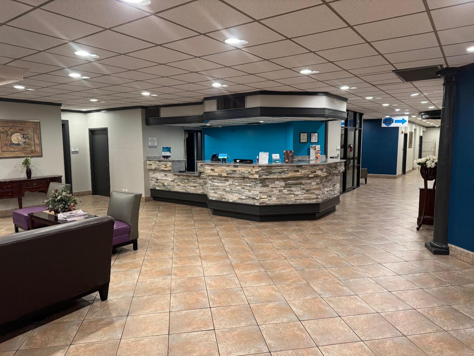 Clarion Inn & Suites Dothan South Екстер'єр фото