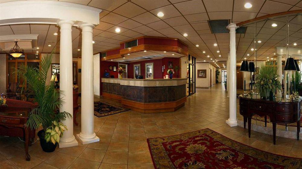 Clarion Inn & Suites Dothan South Екстер'єр фото